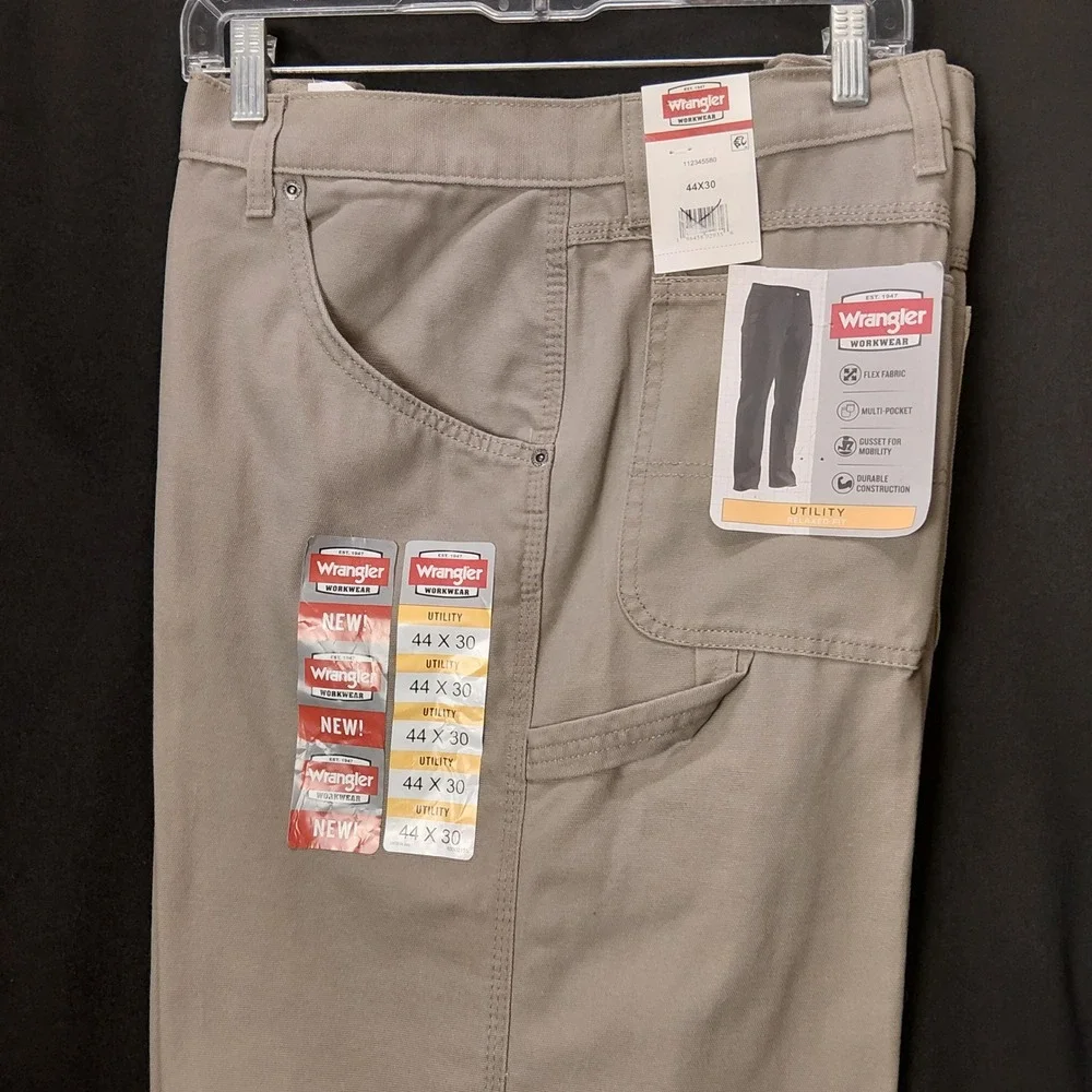 Wrangler Workwear Mens Utility Pants 44x30 Tan Khaki Regular Fit 112345580 NWT